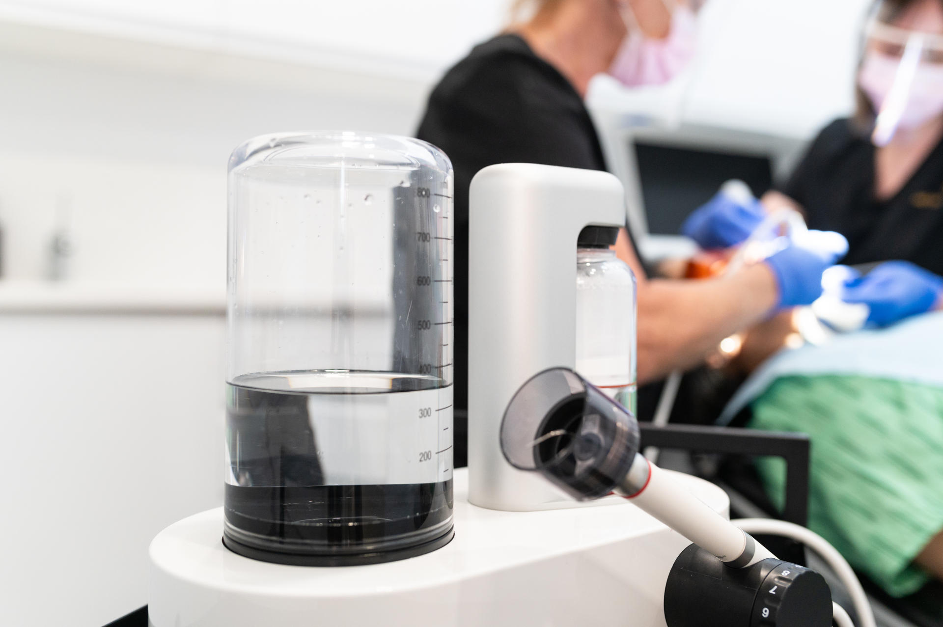 Hollywood actress reveals how vaping ruined her teeth